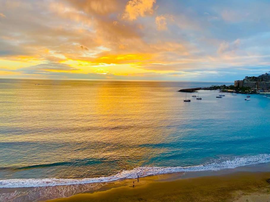 100 M2 Penthouse On The Beach. パタラバカ エクステリア 写真